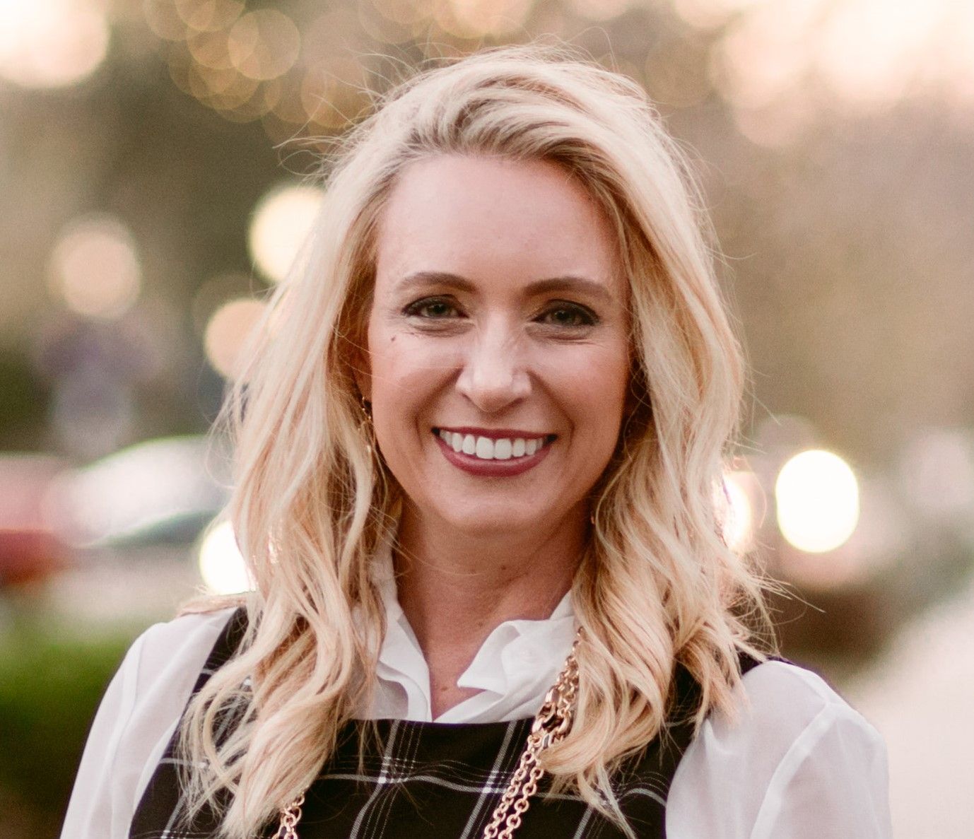 Anessa Allen Santos headshot